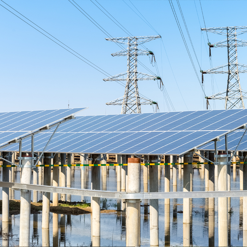 Sistema de montaje fotovoltaico vertical / montado en suelo / tipo trípode